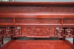 Bàn Thờ - Án Gian Đứng Gỗ Gụ Đục Chiện Hoa Sen Kích Thước N197*S107*C117
