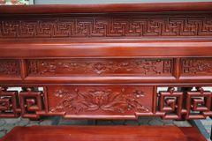 Bàn Thờ - Án Gian Đứng Gỗ Gụ Đục Chiện Hoa Sen Kích Thước N197*S107*C117