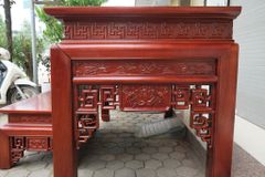 Bàn Thờ - Án Gian Đứng Gỗ Gụ Đục Chiện Hoa Sen Kích Thước N197*S107*C117