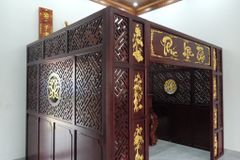Vách Ngăn Phòng Thờ -  Gỗ Tự Nhiên- Gỗ Hương Đỏ Nam Phi