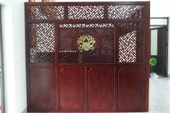 Vách Ngăn Phòng Thờ -  Gỗ Tự Nhiên- Gỗ Hương Đỏ Nam Phi