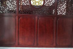 Vách Ngăn Phòng Thờ -  Gỗ Tự Nhiên- Gỗ Hương Đỏ Nam Phi