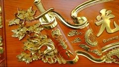 Hoành Phi Câu Đối Gỗ Nguyên Khối Dát Vàng Nền Trơn Kích Thước Hoành Phi 175*67*5 - Câu Đối 175*28*4 Gỗ Hương Đỏ