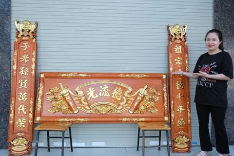 Hoành Phi Câu Đối Gỗ Nguyên Khối Dát Vàng Nền Trơn Kích Thước Hoành Phi 175*67*5 - Câu Đối 175*28*4 Gỗ Hương Đỏ