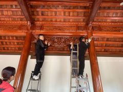 Cửa Võng Đục Truyện Gỗ Gụ - Mẫu 3