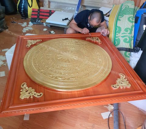 Tranh Trống Đồng - Mặt Gò Dát Vàng Kích Thước 90*90 Cm