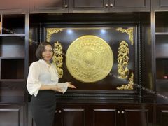Tranh Trống Đồng Khung Gỗ Sồi Mặt Dát Vàng 18K Kích Thước 175*125 Cm