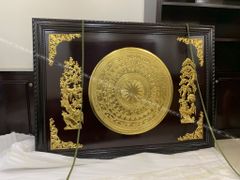 Tranh Trống Đồng Khung Gỗ Sồi Mặt Dát Vàng 18K Kích Thước 175*125 Cm