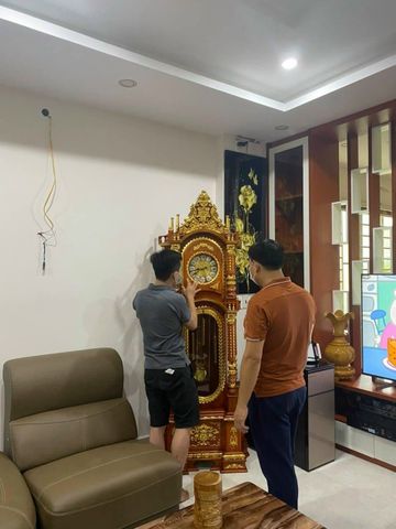 Đồng hồ gỗ đứng dát vàng