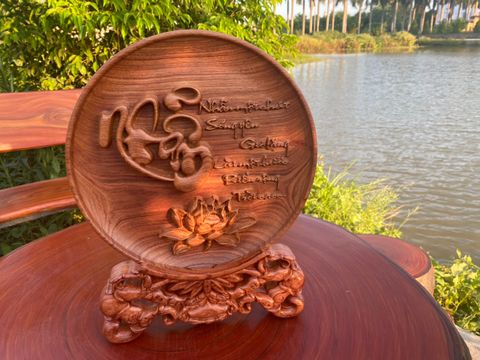 Đĩa Gỗ chữ Nhẫn dk 35cm