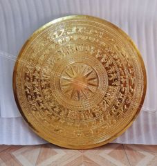 Tranh Trống Đồng Khung Gỗ Hương Mặt Dát Vàng 18K Kích Thước 90*90 Cm