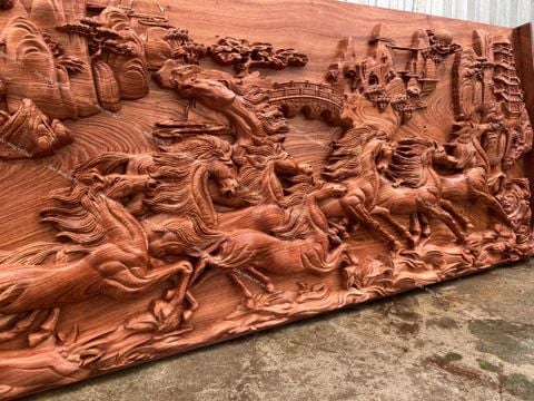 Tranh Gỗ Mã Đáo Thành Công Kênh Bông Hương Đá Kích Thước 197*97*7 Cm