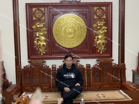 Tranh Trống Đồng Hoa Sen Hai Bên Kích Thước 200*140 Cm