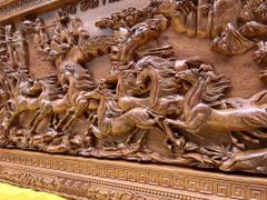 Tranh Gỗ Mã Đáo Thành Công Kênh Bông Hương Đá Kích Thước 138*70*7 Cm