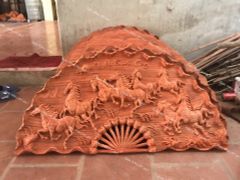 Tranh Quạt Gỗ Mã Đáo Thành Công Kích Thước 100*50*4 Cm Gỗ Hương Đỏ