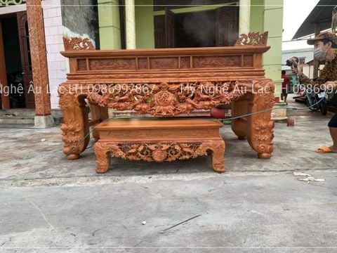Bàn Thờ Đứng Gỗ Gụ- Đục Đào  Kích Thước N217*S107*C117