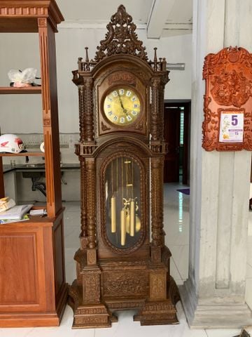Đồng hồ gỗ đứng Gỗ mun đuôi công Cao 230