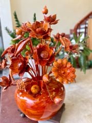 Bình Hoa Sen Gỗ Hương Đỏ C112