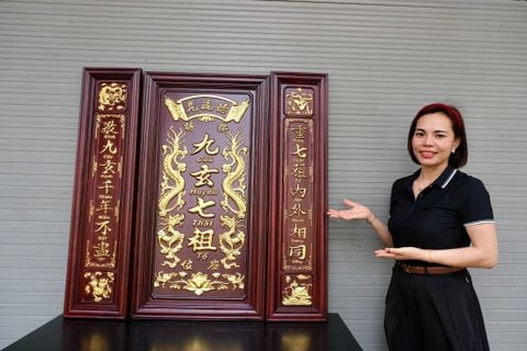 Cửu Huyền Thất Tổ Chữ Hán Gỗ Kích Thước 108*108 Cm Gỗ Hương Đỏ- Màu Giả Cổ
