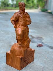 Tượng Danh Nhân -  Tượng Gỗ Trần Quốc Tuấn Kích Thước C50 Gỗ Hương Đá