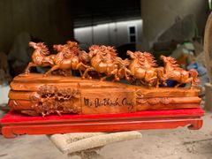 Tượng Linh Vật - Mã đáo thành công gỗ hương ta ngang 96cm