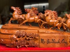 Tượng Linh Vật - Mã đáo thành công gỗ hương ta ngang 96cm
