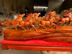 Tượng Linh Vật - Mã đáo thành công gỗ hương ta ngang 96cm