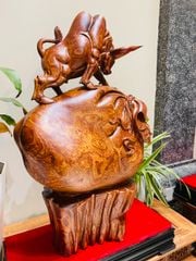 Tượng Linh Vật - Bò Tót cao 60cm gỗ cẩm