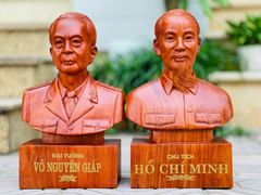 Tượng Danh Nhân - Tượng Gỗ Bác Hồ cao 40cm