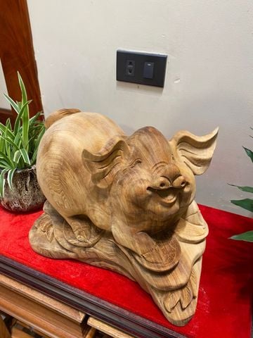 Tượng Linh Vật - Heo Xinh Gỗ Ngọc Am Thơm Nức Cao 33cm, Ngang 28cm, Sâu 21cm