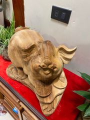 Tượng Linh Vật - Heo Xinh Gỗ Ngọc Am Thơm Nức Cao 33cm, Ngang 28cm, Sâu 21cm