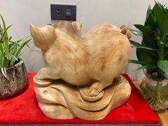 Tượng Linh Vật - Heo Xinh Gỗ Ngọc Am Thơm Nức Cao 33cm, Ngang 28cm, Sâu 21cm