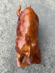 Tượng Linh Vật - Bò Tót Gỗ Hương Đỏ Ngang 47cm
