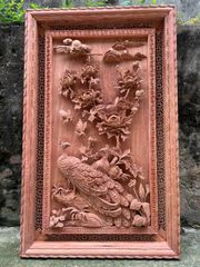 Tranh Gỗ Phong Thủy - Tranh Chim Công Hoa Mẫu Đơn Kích Thước Ngang 67cm, cao 108cm