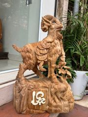 Tượng Linh Vật - Nhất Dê Gỗ Ngọc Am Đỏ Kích Thước C64N46S19