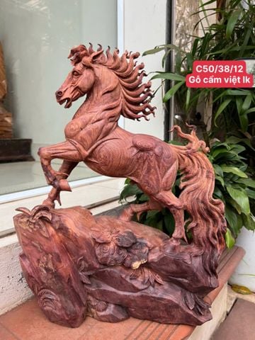Tượng Linh Vật - Nhất Mã Gỗ Cẩm Việt Liền Khối Kích Thước C50N38S12