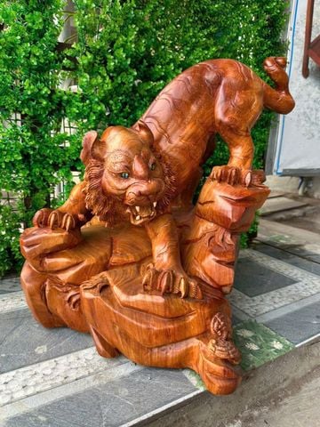 Tượng Linh Vật -  Tượng Hổ Dài 68cm - Gỗ Hương Ta