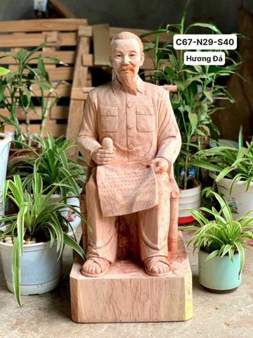Tượng Danh Nhân - Tượng Gỗ Bác Hồ Ngồi Đọc Báo Cao 65cm