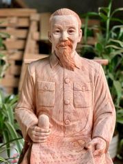Tượng Danh Nhân - Tượng Gỗ Bác Hồ Ngồi Đọc Báo Cao 65cm