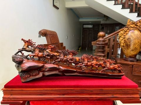 Tượng Linh Vật - Cầu Bát Mã Gỗ Trắc Việt Ngang 55cm