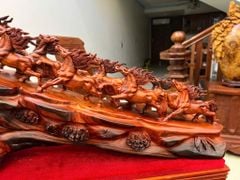 Tượng Linh Vật - Cầu Bát Mã Gỗ Trắc Đỏ Đen Dài 65cm