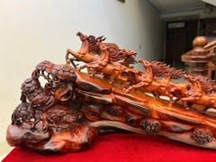 Tượng Linh Vật - Cầu Bát Mã Gỗ Trắc Đỏ Đen Dài 65cm