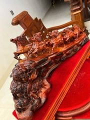 Tượng Linh Vật - Cầu Bát Mã Gỗ Trắc Đỏ Đen Dài 65cm