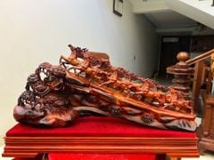 Tượng Linh Vật - Cầu Bát Mã Gỗ Trắc Đỏ Đen Dài 65cm