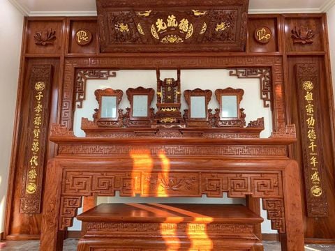 Vách Ngăn Phòng Thờ Phúc Thọ Hoa Sen - Gỗ Hương Đá VN04