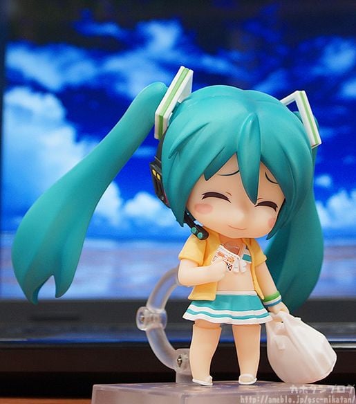 Hatsune Miku Nendoroid 339a 水着バージョン Hatsune Miku Nendoroid 339 Swimwear ver FamilyMart Color