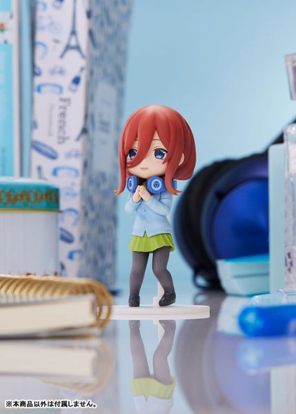 Nakano Miku - The Quintessential Quintuplets | Plum Mini Figure