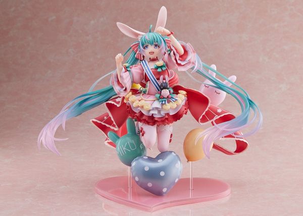 Hatsune Miku Birthday 2021 Pretty Rabbit Ver. 1/7 | Spiritale Figure