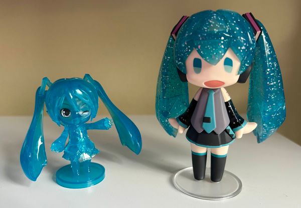 Hello! Good Smile Hatsune Miku Clear Glitter Ver. - Vocaloid | Good Smile Company Figure