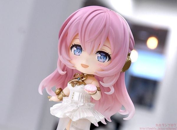 Nendoroid 2646 Megurine Luka Symphony 2024 Ver. | Good Smile Company Figure